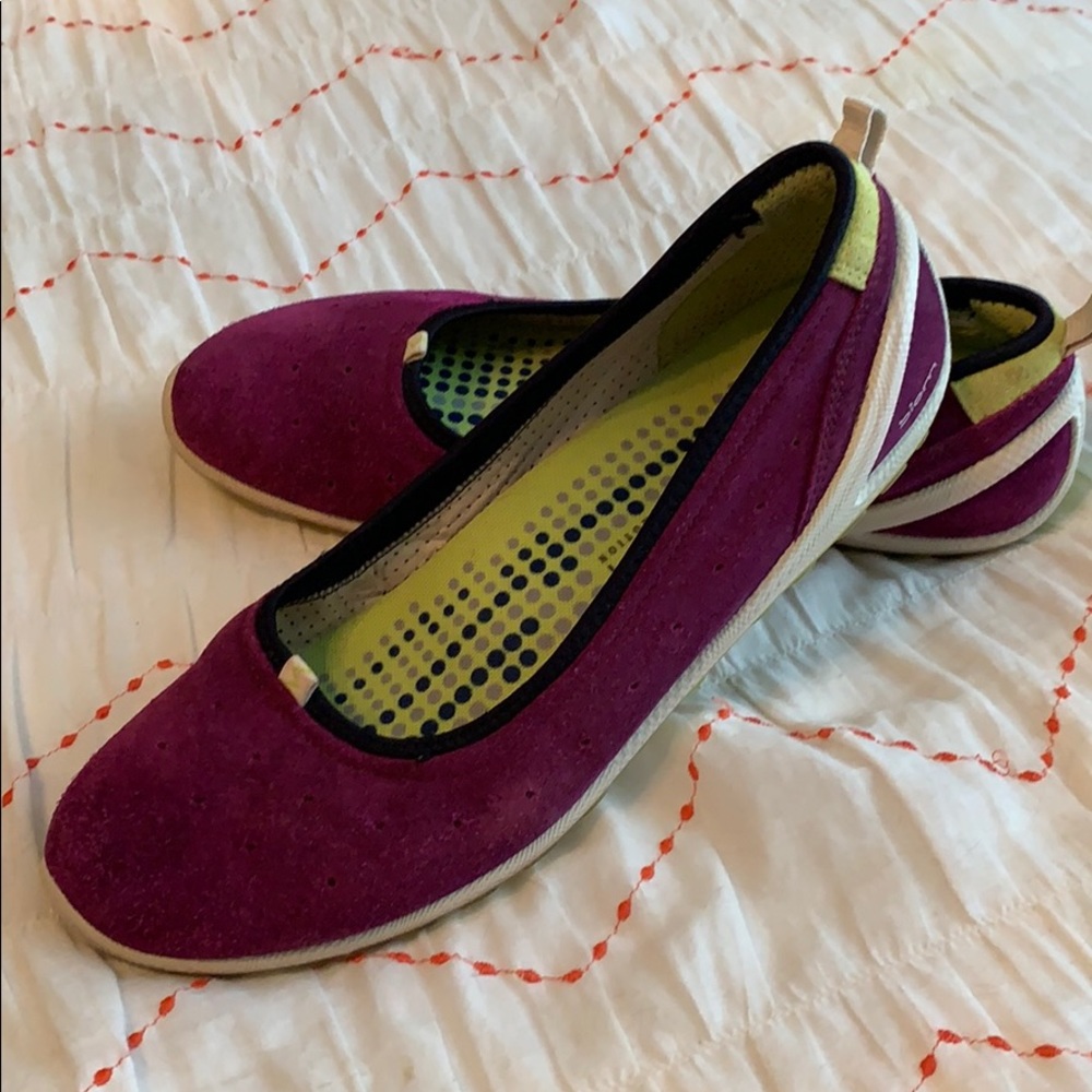 ecco Biom Natural Motion Suede Flats